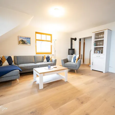 Haus Sonnenblume - Ferienwohnung 6 * Putbus